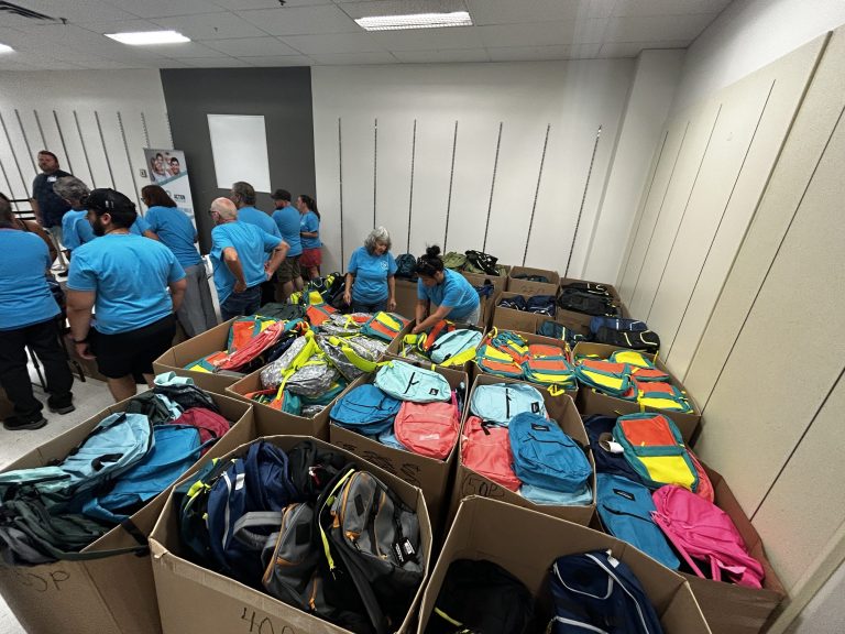 Un objectif de 1200 sacs à dos à offrir aux familles dans le besoin